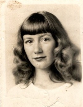 Photo of Sarah Caruthers