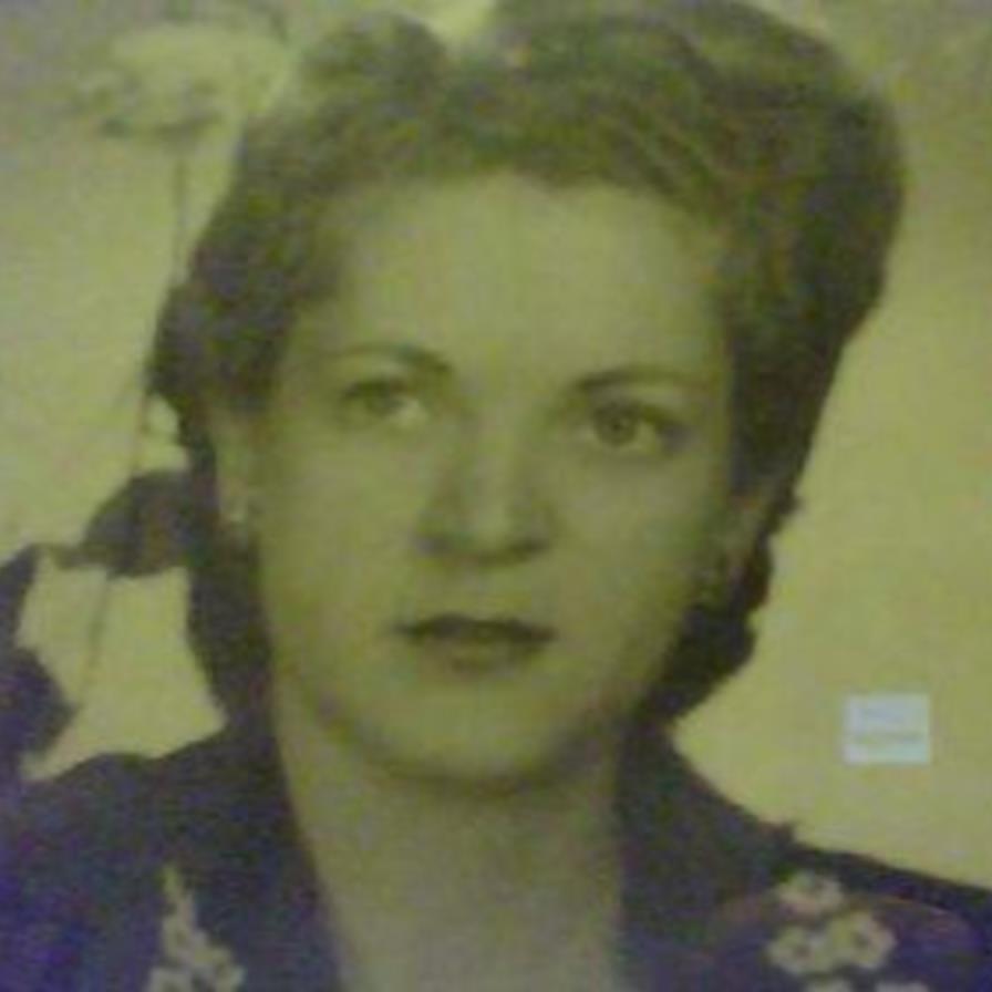 Photo of Edith Reich Chinoy