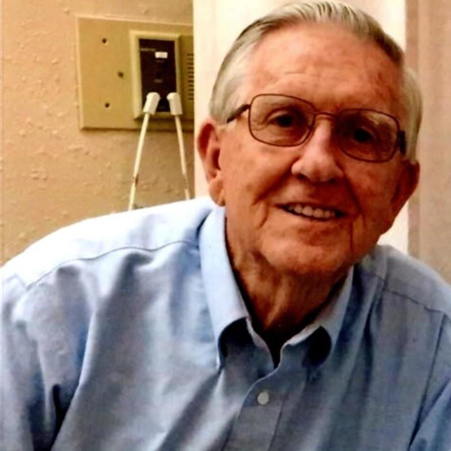 Photo of Edis J. Head