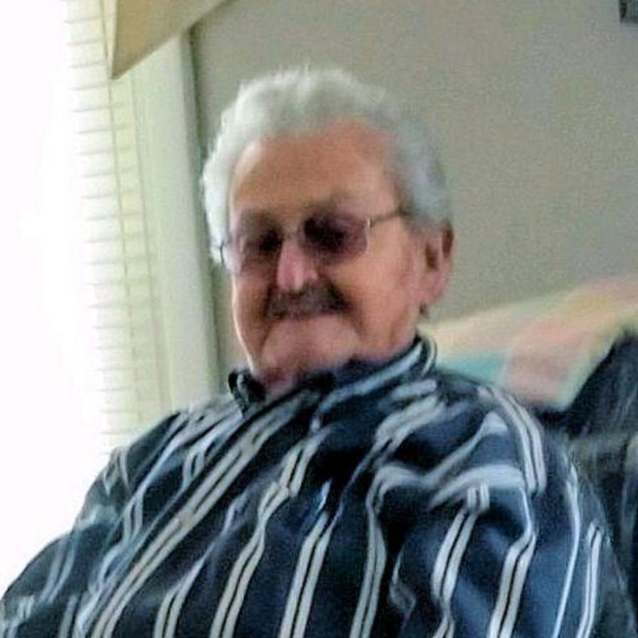 Photo of Earl Crabtree