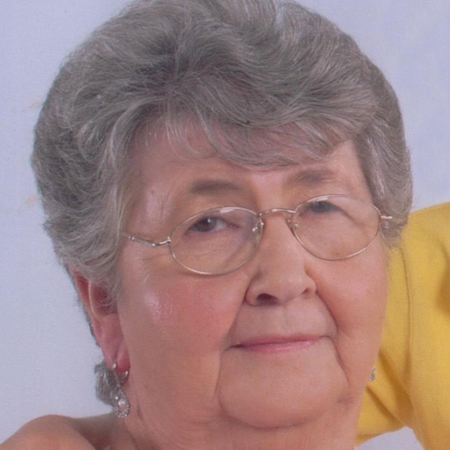 Photo of Lora Pippin